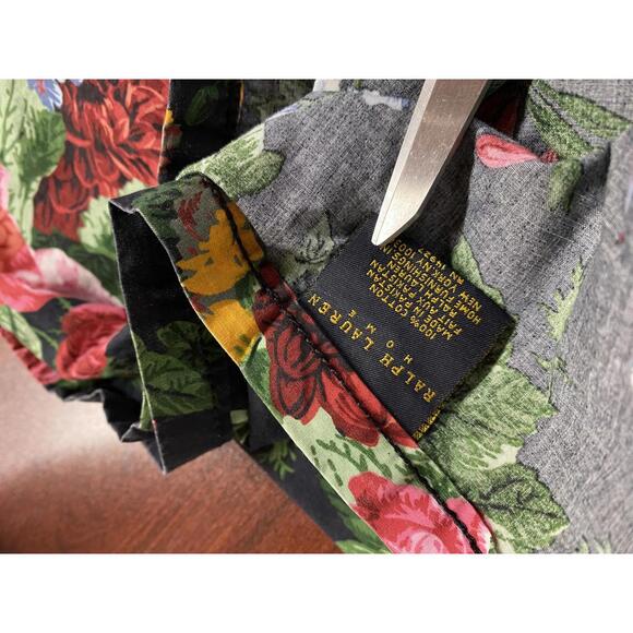 Ralph Lauren Floral & Black RARE Isadora Cossette King Ruffle Sheet 100” x 104” - Picture 2 of 8